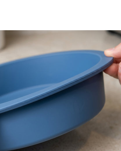 Plumse Silicone Round Cake Mold Blue 9 in